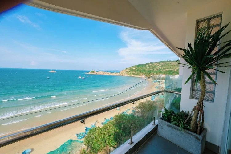 Deluxe Twin room with balcony and with sea view
