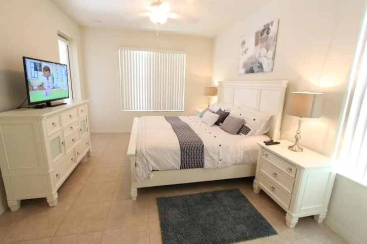 Crystal Cove 929