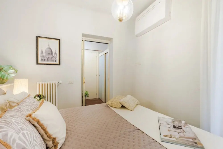 The Hidden Alley Apartment
