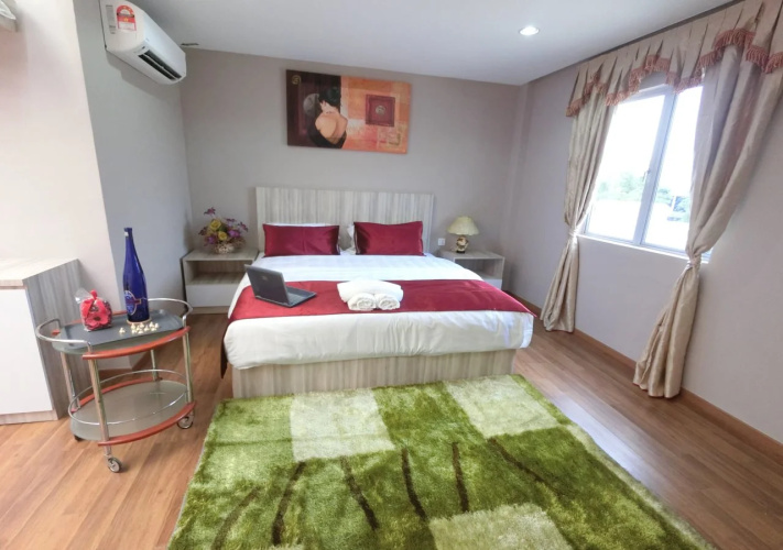 Royale Hotel