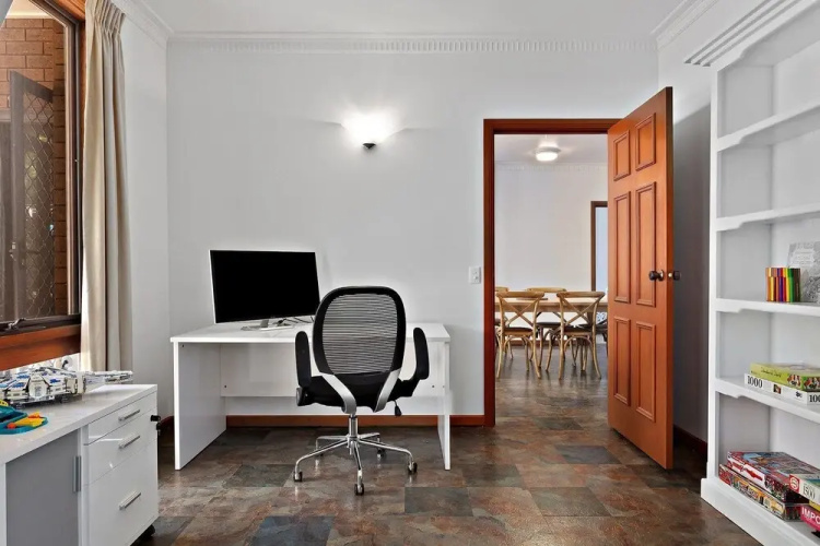 1 Gordon - Kenros Beach House