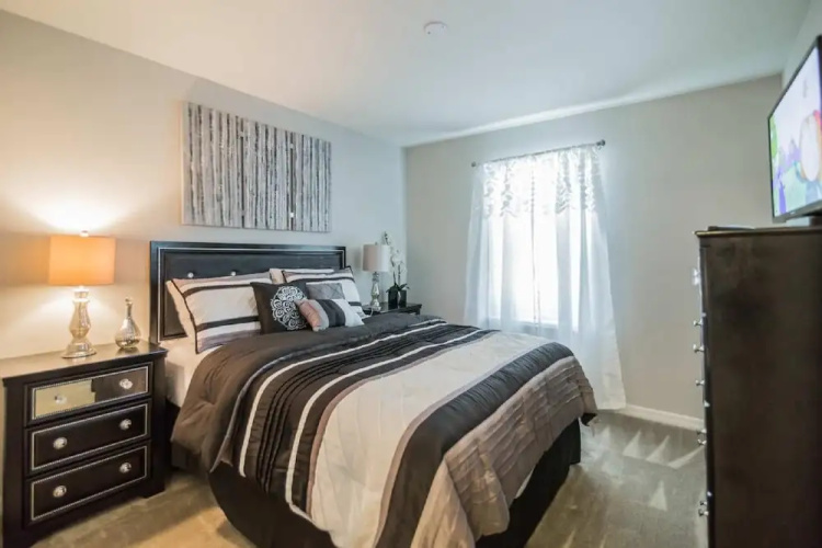 5137 Compass Bay