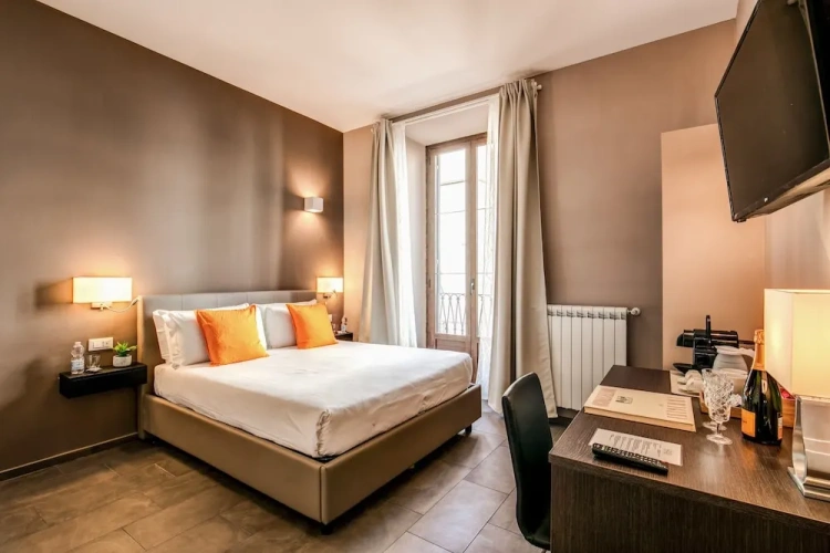 Deluxe Suite