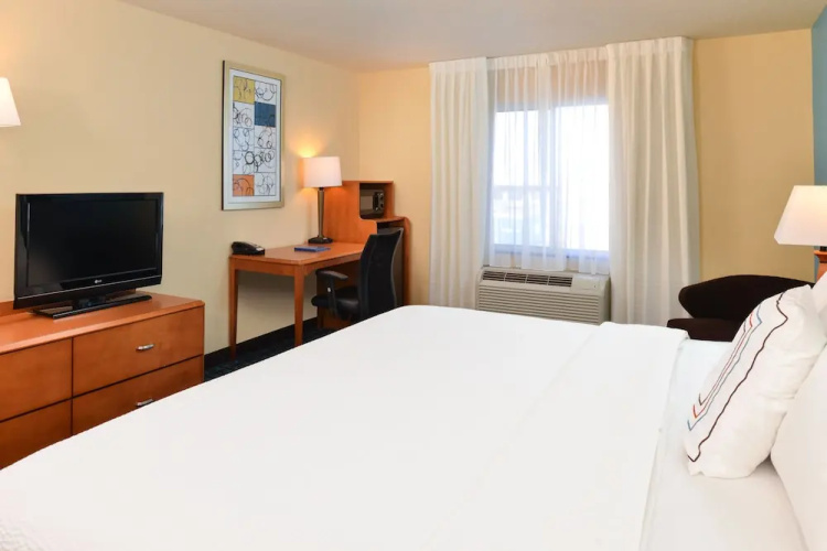 Fairfield Inn & Suites Bloomington