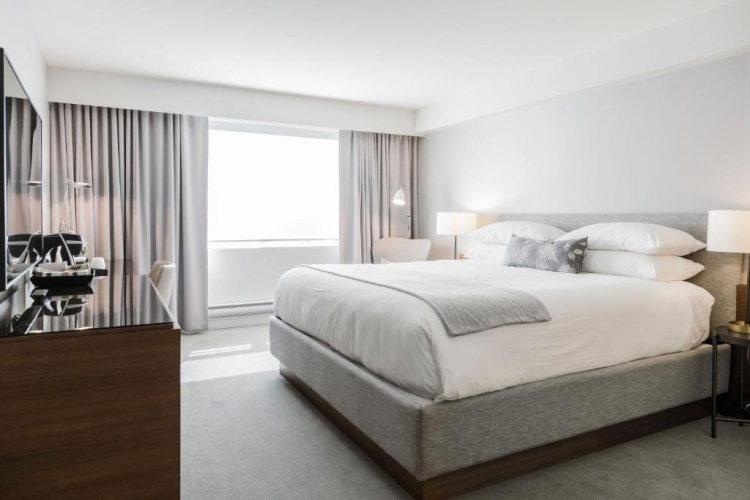 Standard room with city view