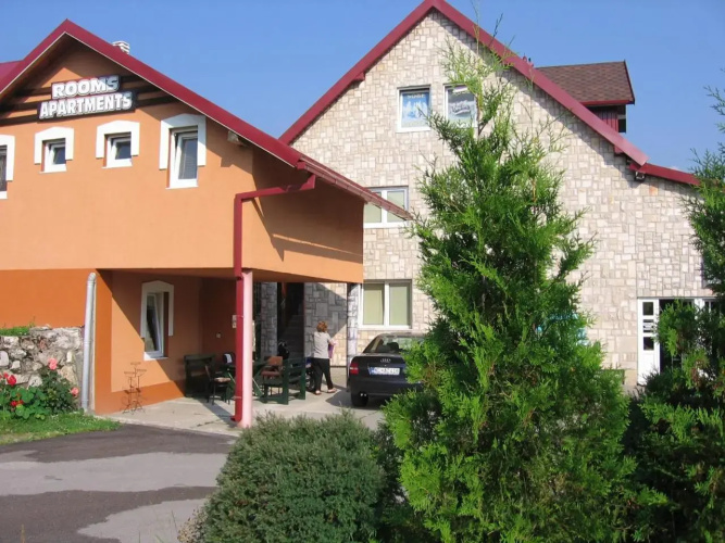 Guest House Redzo