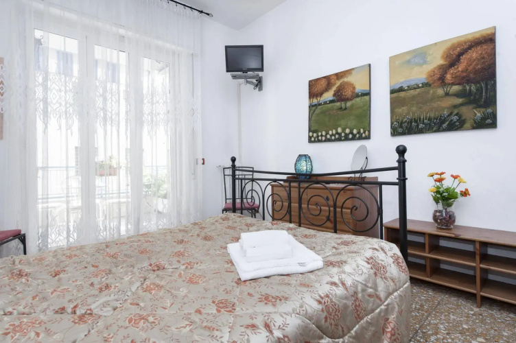 A Room For Holiday
