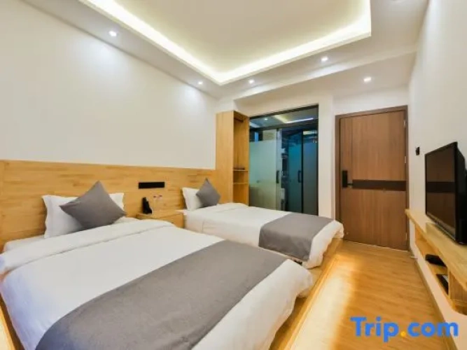 2 Bedrooms Suite