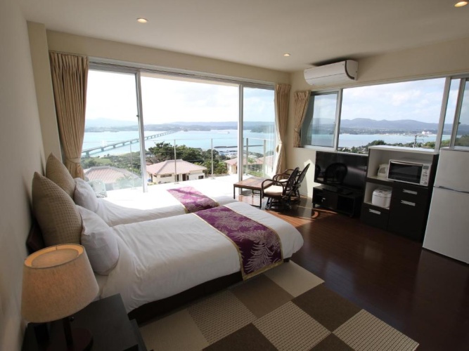 Standard Twin room with sea view