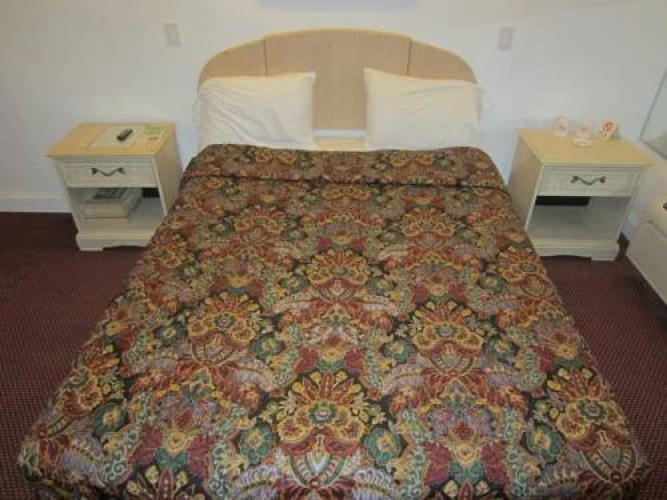 Apache Inn
