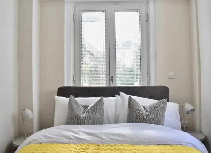 Spacious 4 Bedroom Flat in Central Brighton