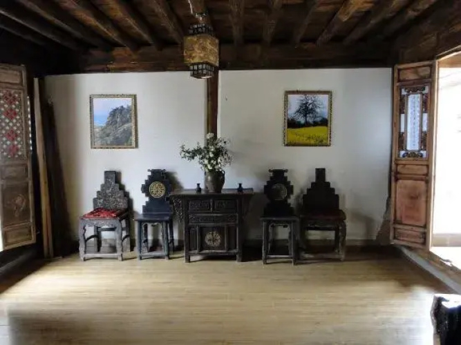 Shaxi Guzongma Hostel