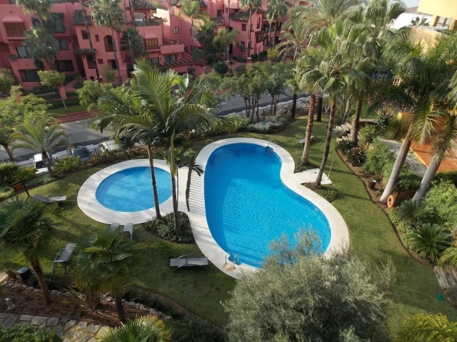 3 Bedrooms Apartment