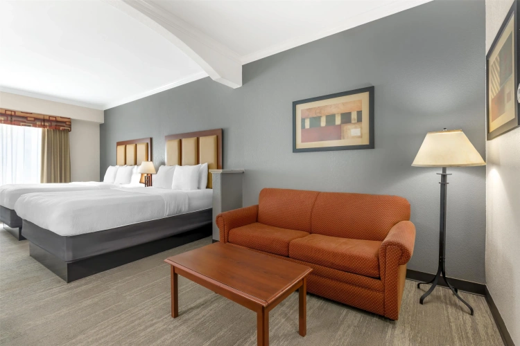 Quadruple Suite