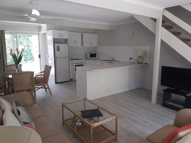 2 Bedrooms Cottage