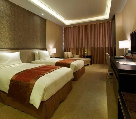Classic Twin room with balcony