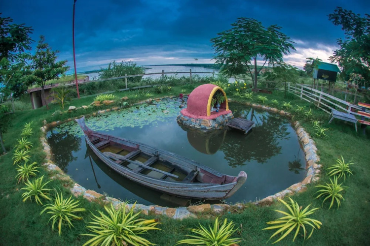 Royal Emerald River View Resort