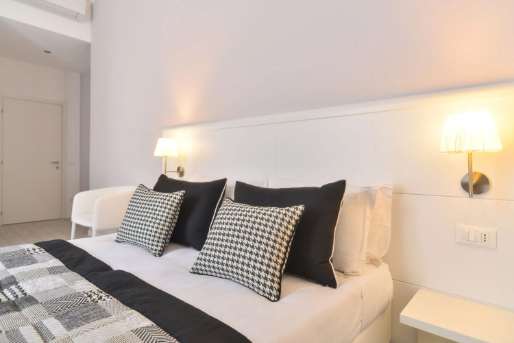 Lata Luxury Rooms and Apartment
