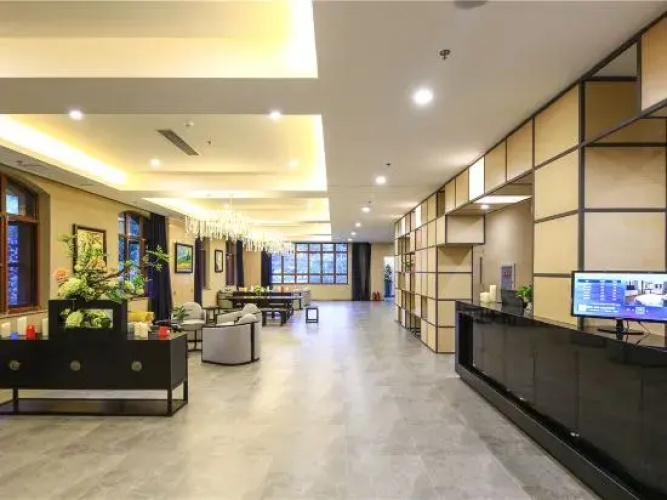 Chestnut Valley Hotel