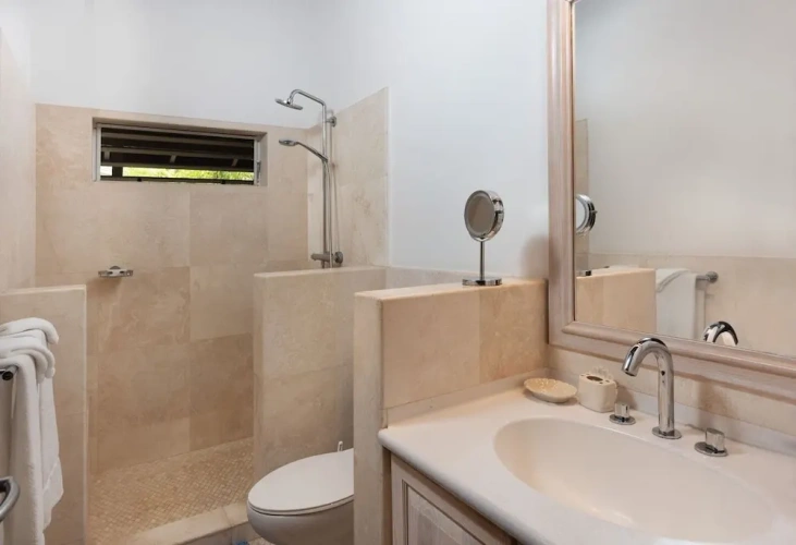 3 Bedrooms Villa