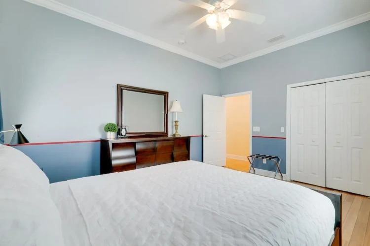 5 Bedrooms Cottage