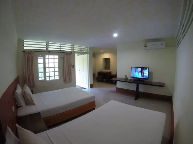 Standard Twin room with balcony