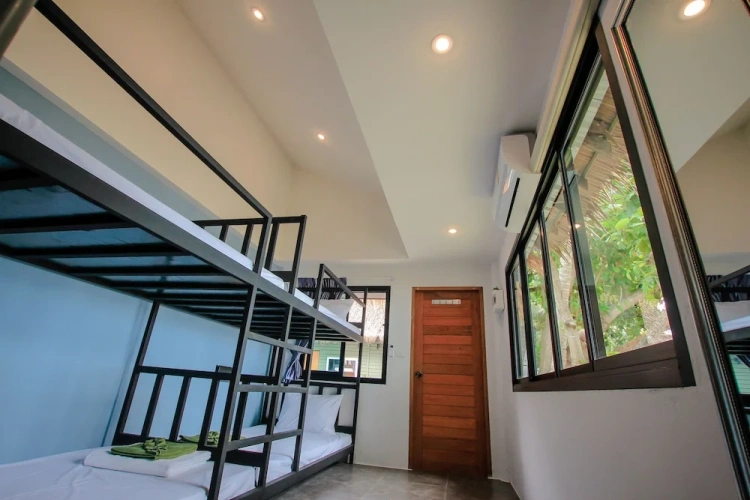 Standard Twin room with ocean view