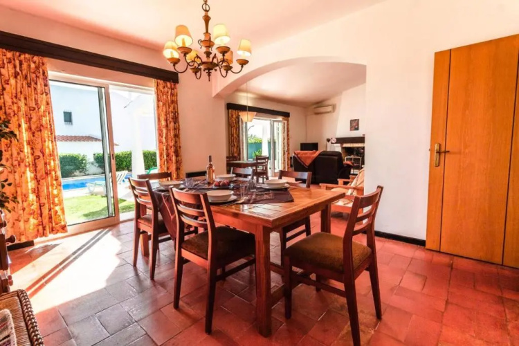 Villa 300m from Beach