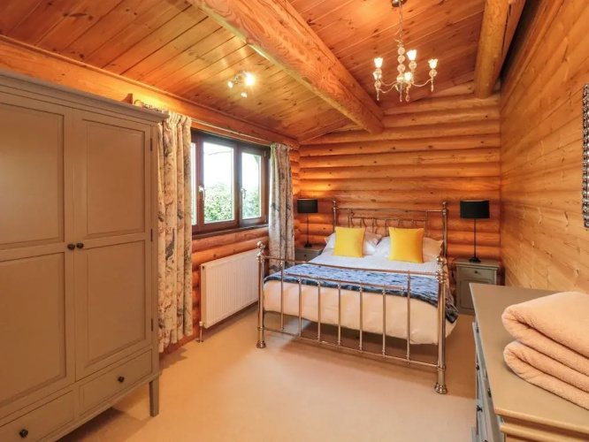 Endeavour Lodge 4