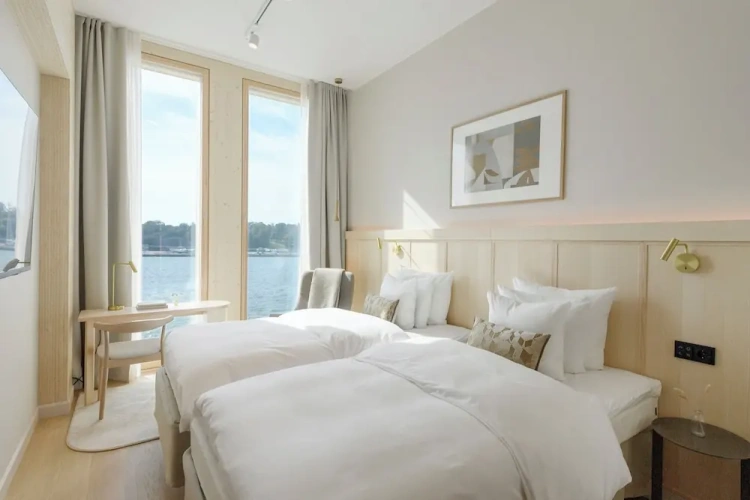Superior Twin room with sea view