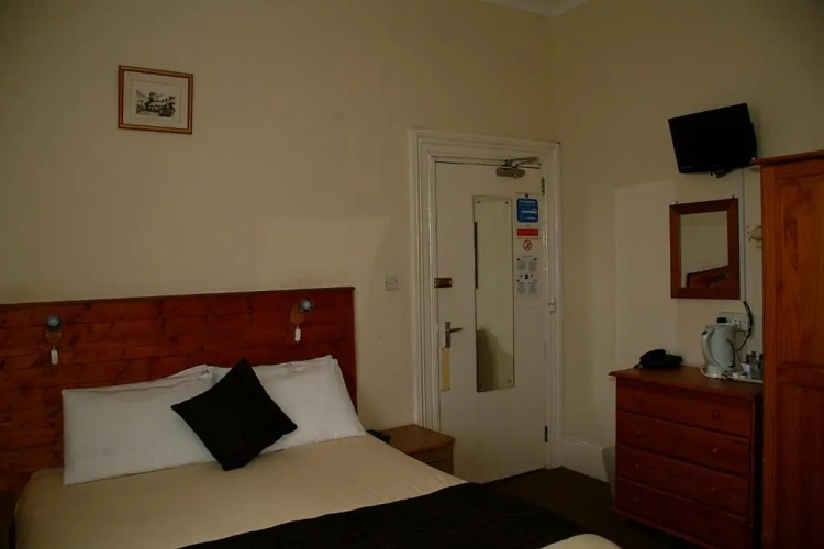 Standard Family Suite