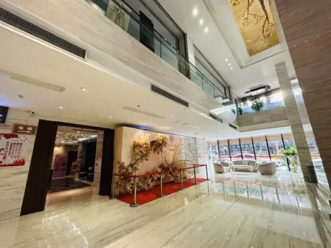 Peninsula International Hotel