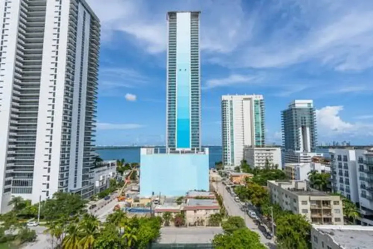 Modern 1BR Apt In Edgewater Free Parking