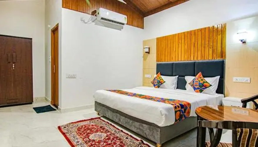 Corbett Jungle Breeze Resort