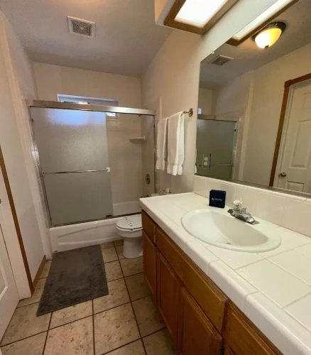 3 Bedrooms Cottage