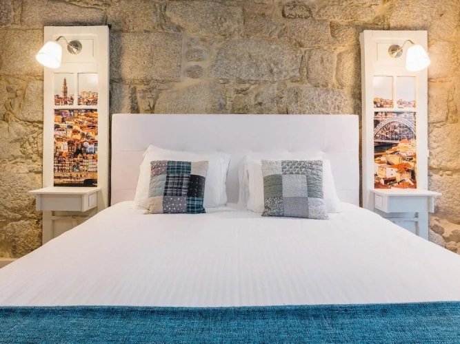1 Bedroom Deluxe Double room with balcony and with courtyard view