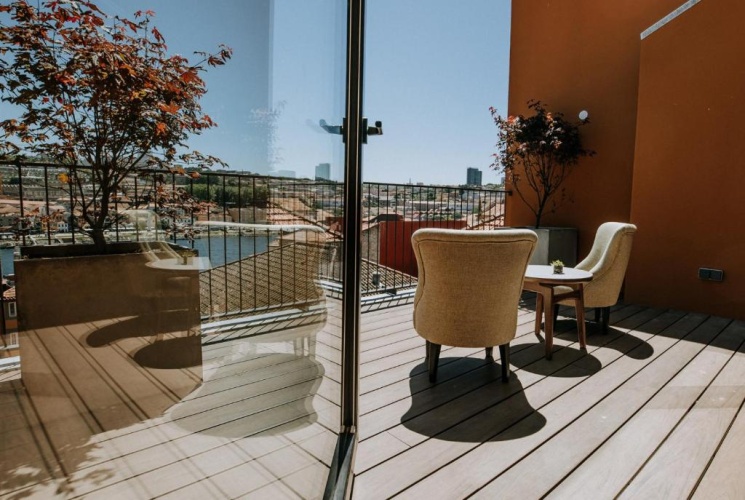 Premium room with balcony and with river view