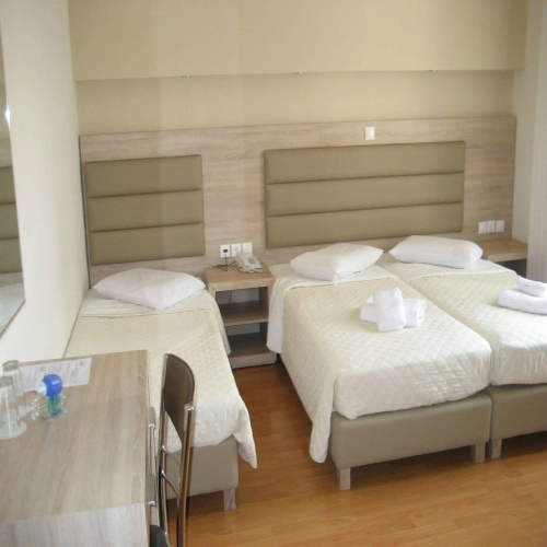 Elikon Hotel