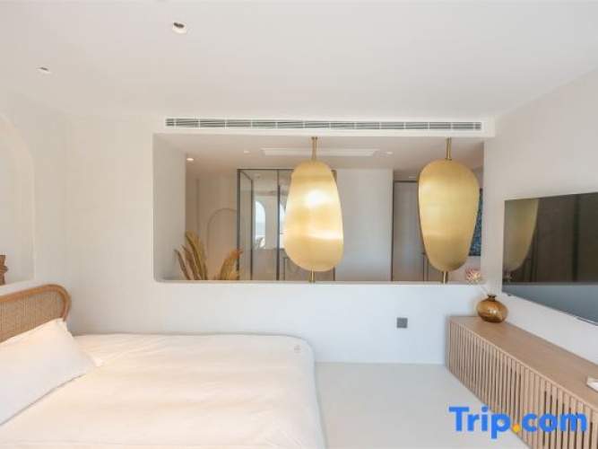Standard Family room with sunrise view