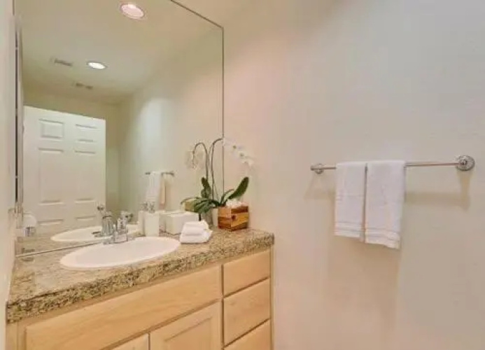 Casa Santa Fe-Pool-4br/2.5ba