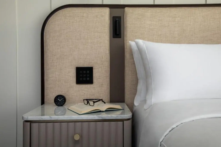 1 Bedroom Corner Double Suite
