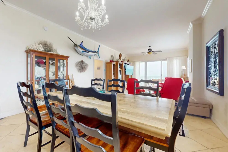 Malibu Condos 804
