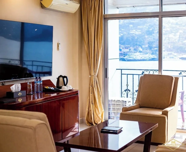 Deluxe Twin room with balcony and with lake view