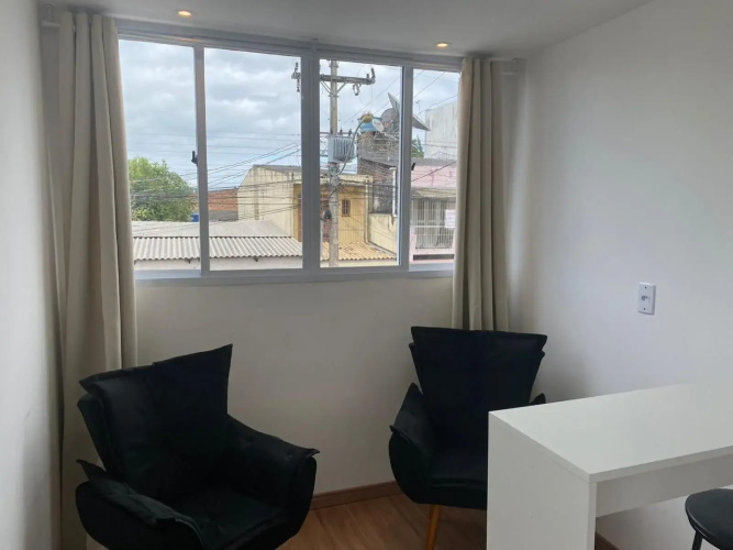 Loft container central c/ estacionamento
