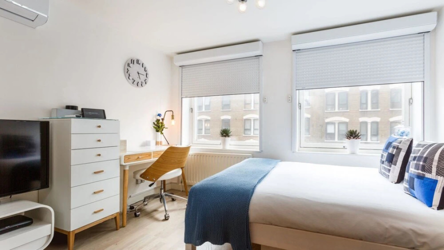 Convenient Soho Premium 5* with Air Conditioning!