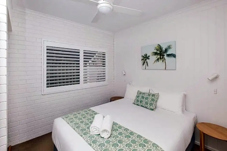 2 Bedrooms Apartment