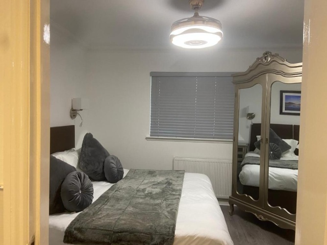 2 Bedrooms Basement Apartment
