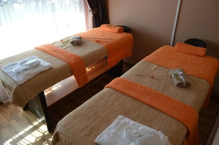 Cliffords Lodge & Spa