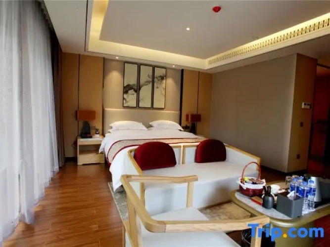Grand Double Villa with lake view