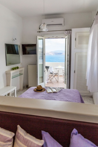 Superior Double room with balcony and with Caldera View
